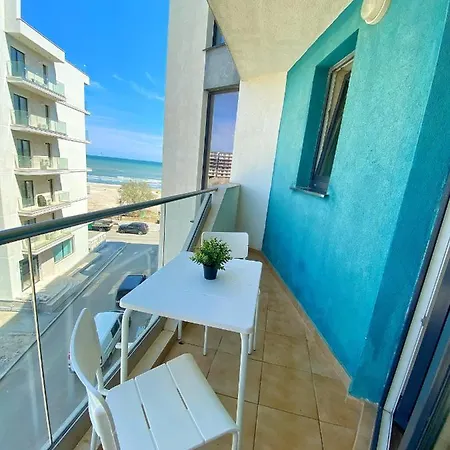 Apartament Holiday With Sea View Năvodari